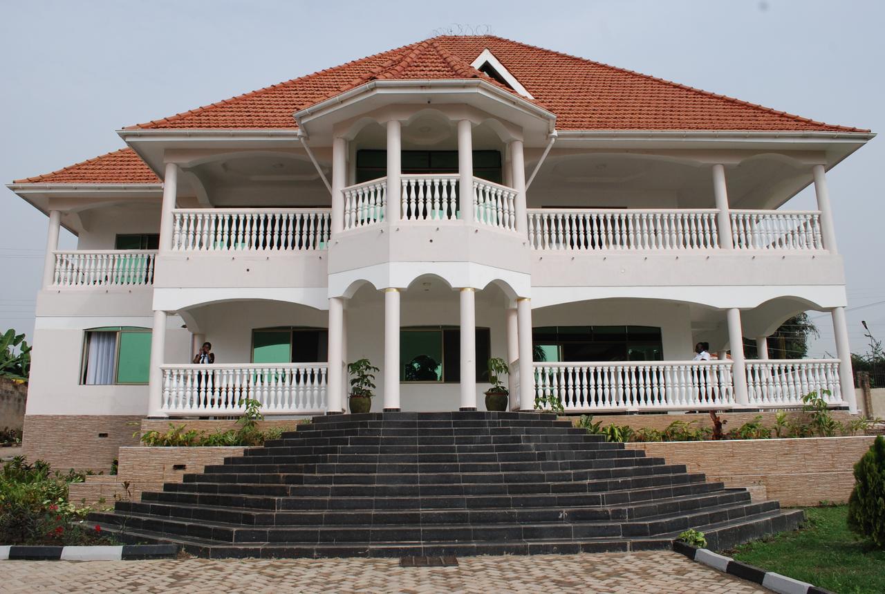 Victoria Royal Hotel Entebbe Esterno foto