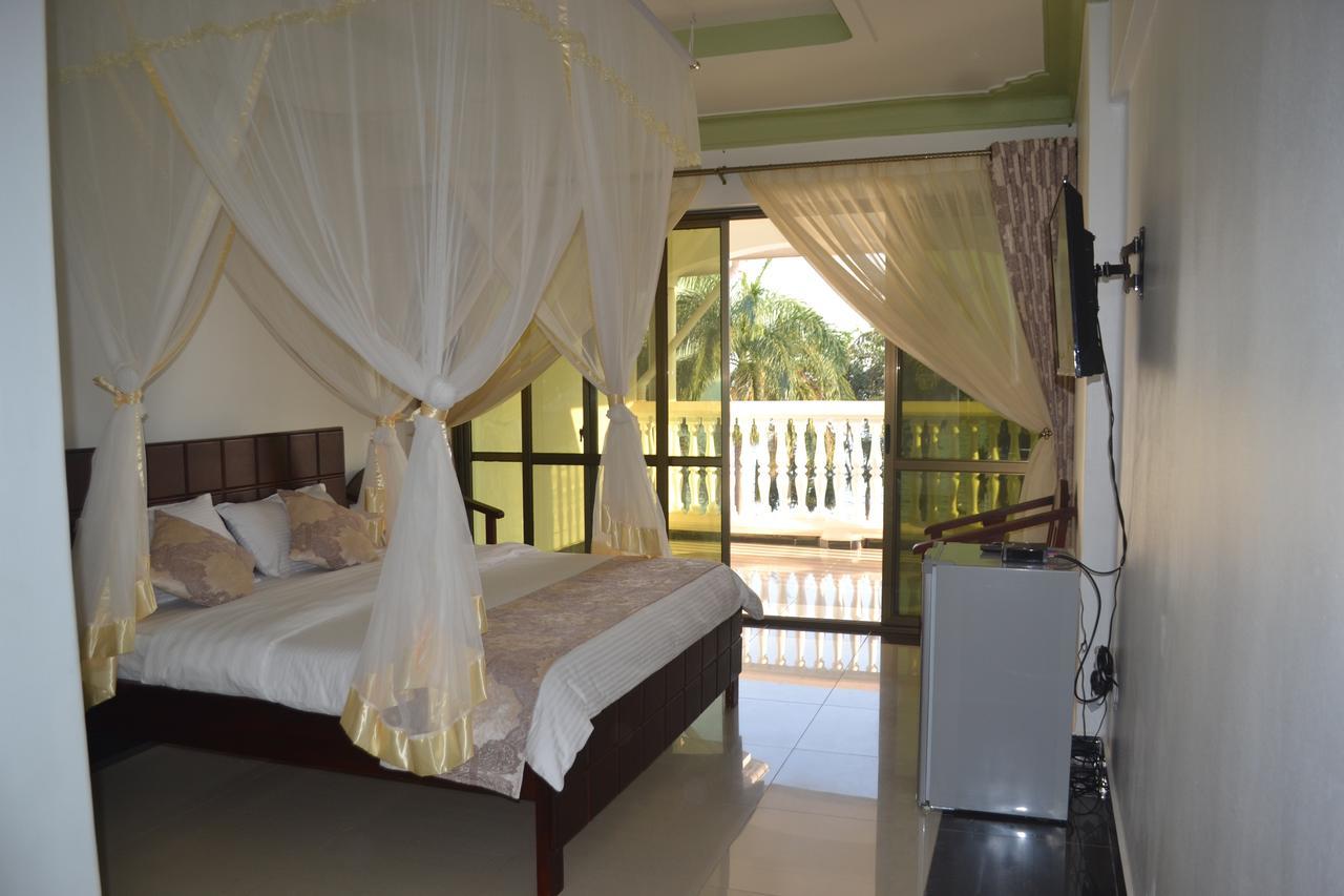 Victoria Royal Hotel Entebbe Esterno foto