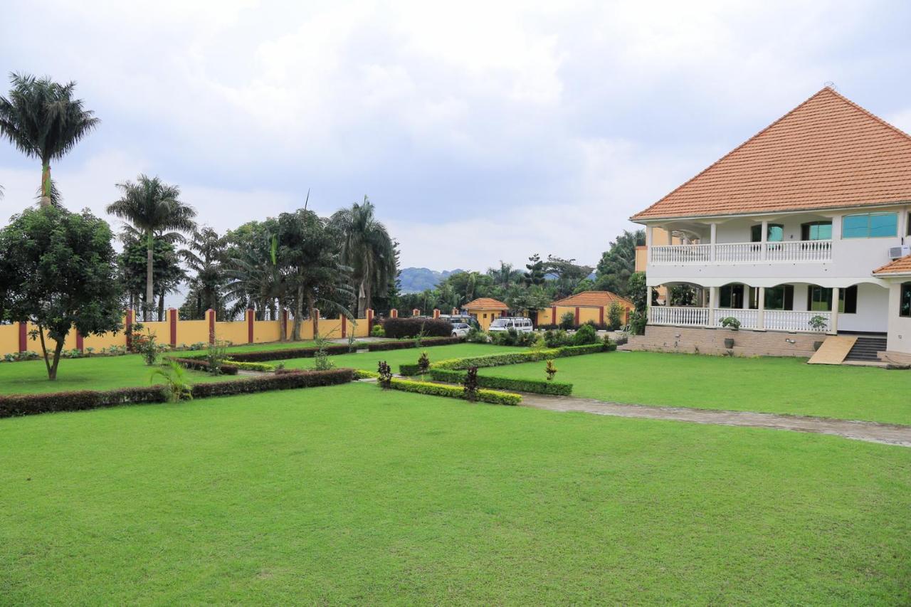 Victoria Royal Hotel Entebbe Esterno foto